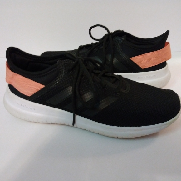 Adidas Cloadfoam size 8 black, white and pink athletic shoes EUC - Picture 1 of 7